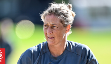 Sophie Devine’s record cricket contract can’t disguise a stubborn pay gap in NZ women’s sport