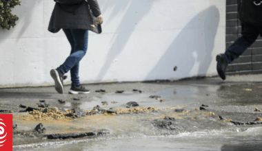 Burst pipe cuts water to three Wellington suburbs