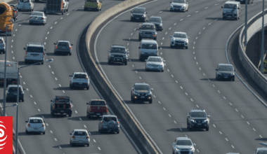 Delays on Auckland's Southern Motorway after multi-vehicle crash