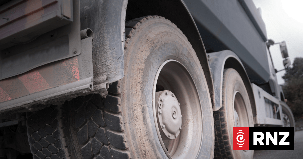 Empty pumps at two North Island truck stops concern rural transporter