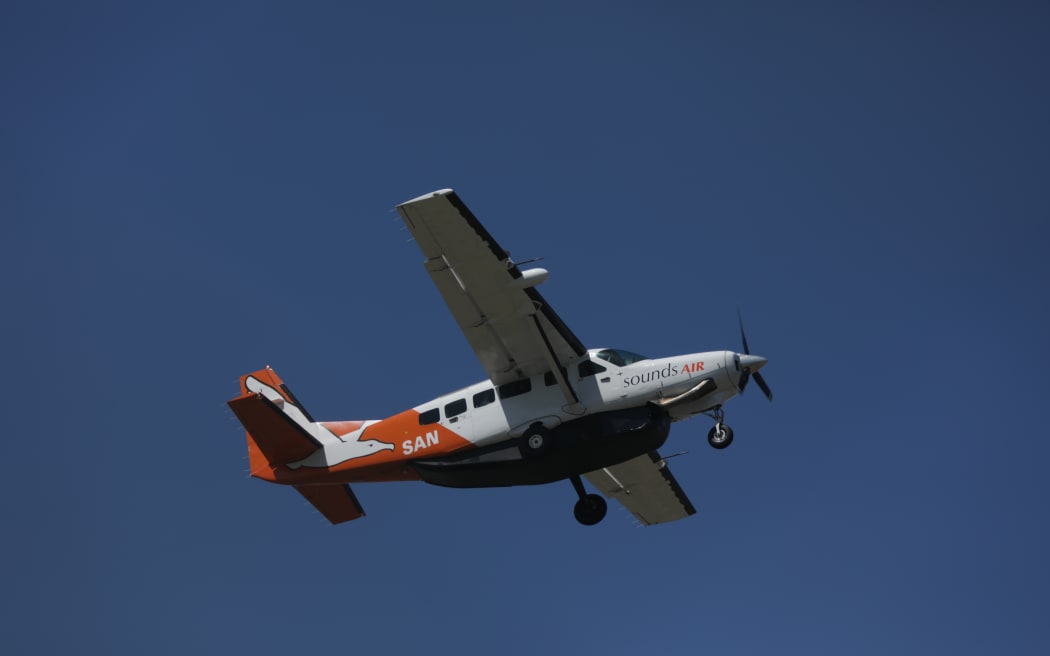 Generic plane. Sounds Air at Wellington airport.