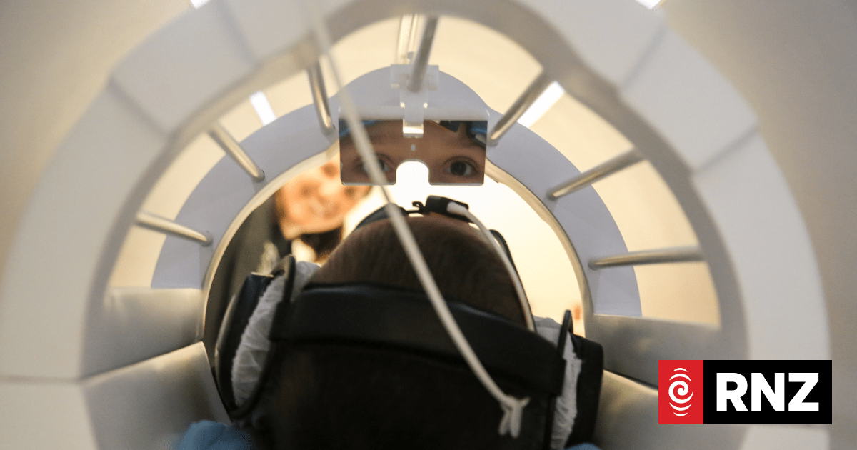 Health NZ says petrol vouchers helping lower MRI waiting list in Greater Wellington