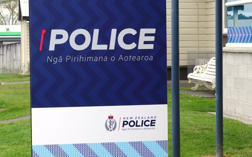 A NZ police sign