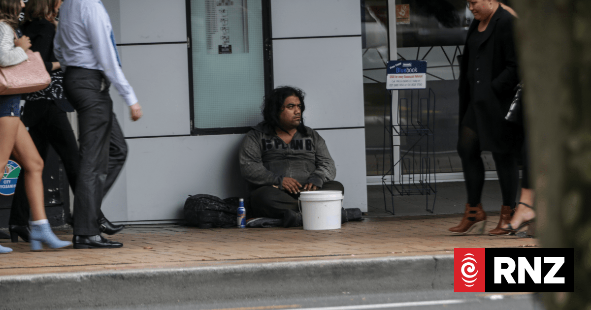 Move-on orders 'not welcome here', Wellington leaders say