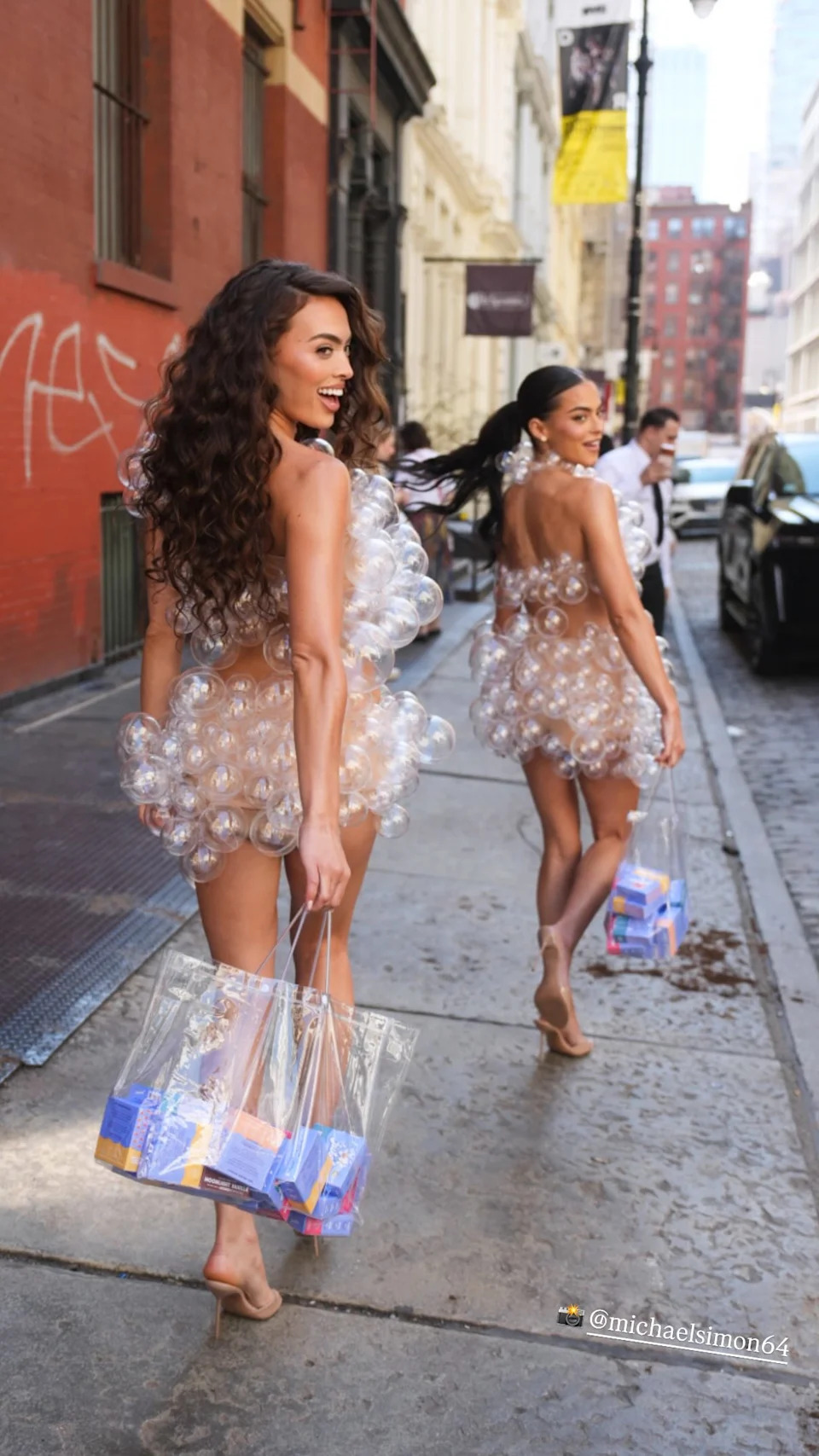 Brooks Nader and her sisters turned a New York sidewalk into a runway with a bold bubble fashion moment.