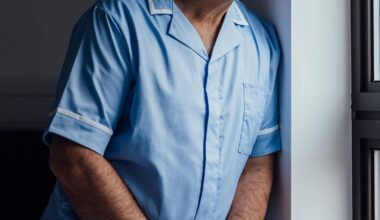 Hospital nurse suspended for telling joke he claims Ricky Gervais said | UK | News