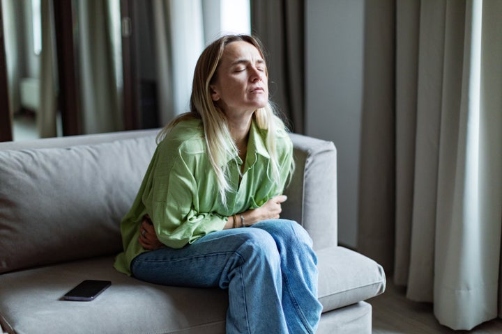 Taking medication without food can lead to severe gastrointestinal issues. 