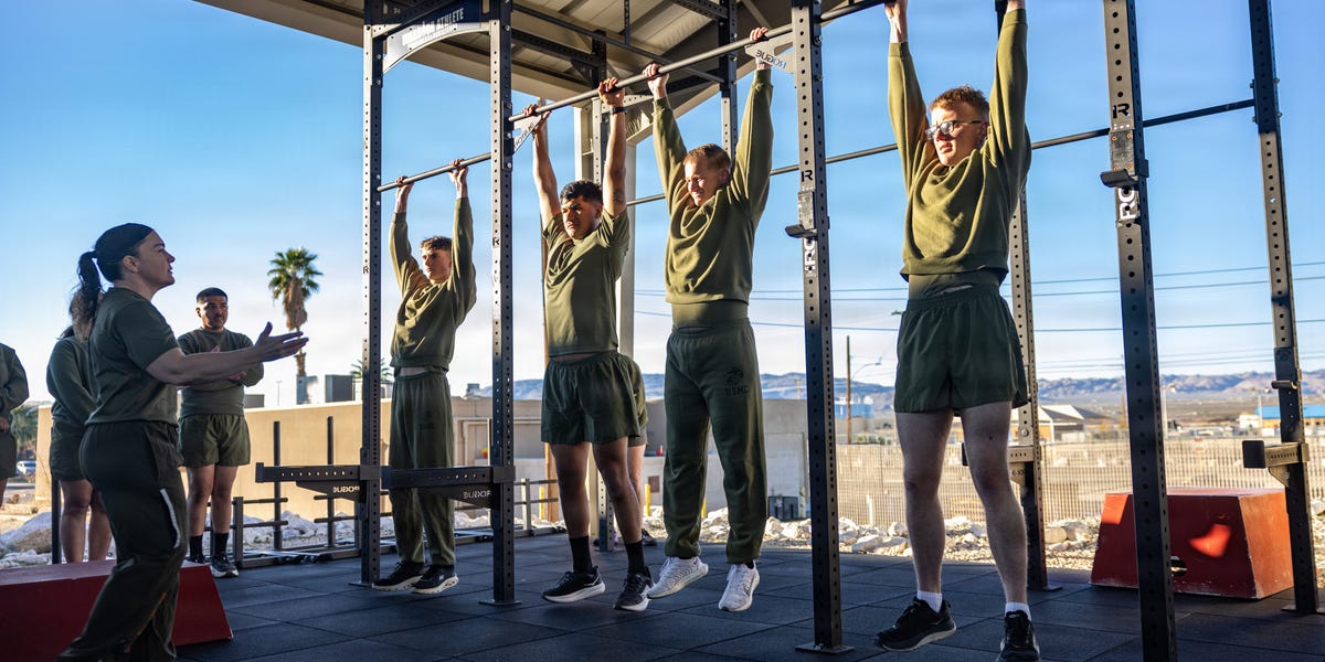 This Marine Colonel Told Us How to Get Your First Pull-up Rep