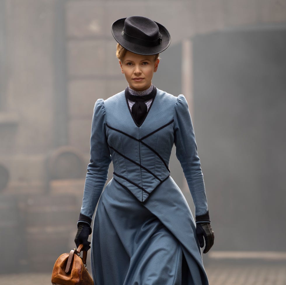 miss scarlet and the duke series 1 episode 1picture shows: kate phillips as eliza scarlet miss scarlet and the duke series 1 episode 1picture shows: kate phillips as eliza scarlet