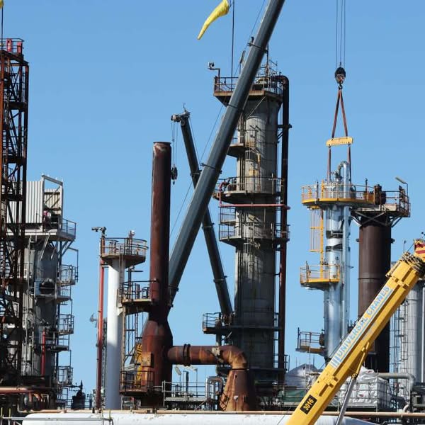 The current oil crisis is three times as bad as the 1979 oil crisis and can cause further price rises that will rattle global markets, a leading economist has warned. - facebook.com