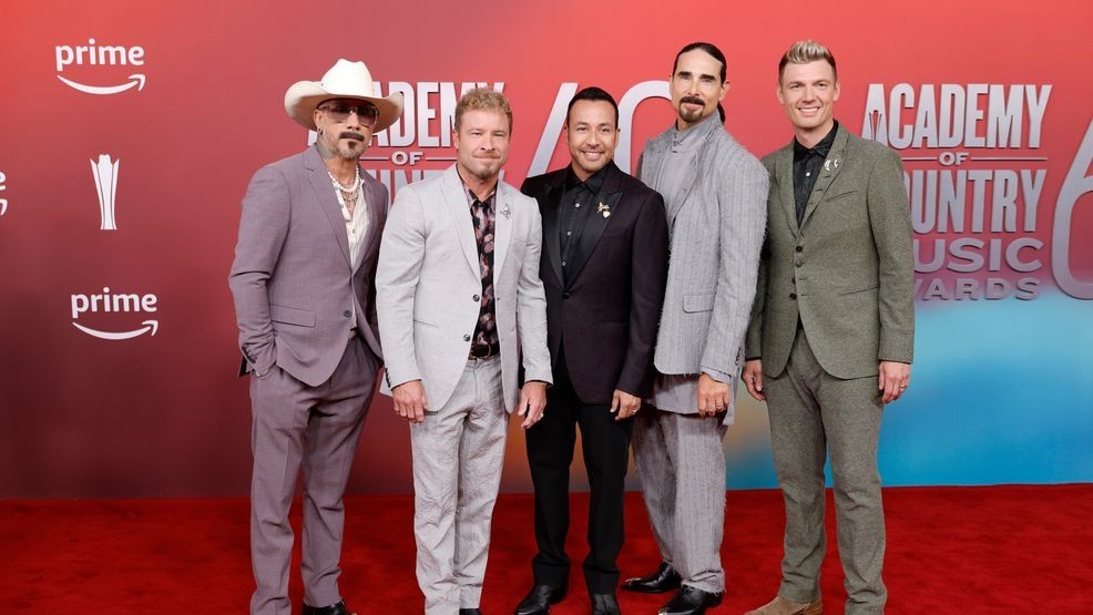 The National Desk dark theme brand icon