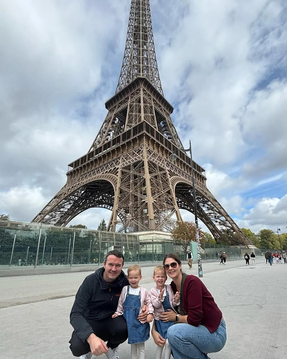 Jason, Ashley and their daughters