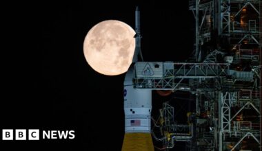 Artemis II: Nasa targets early April for Moon mission - BBC