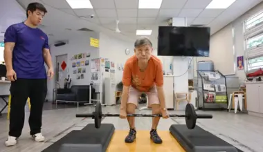 More seniors raising the bar on strength training