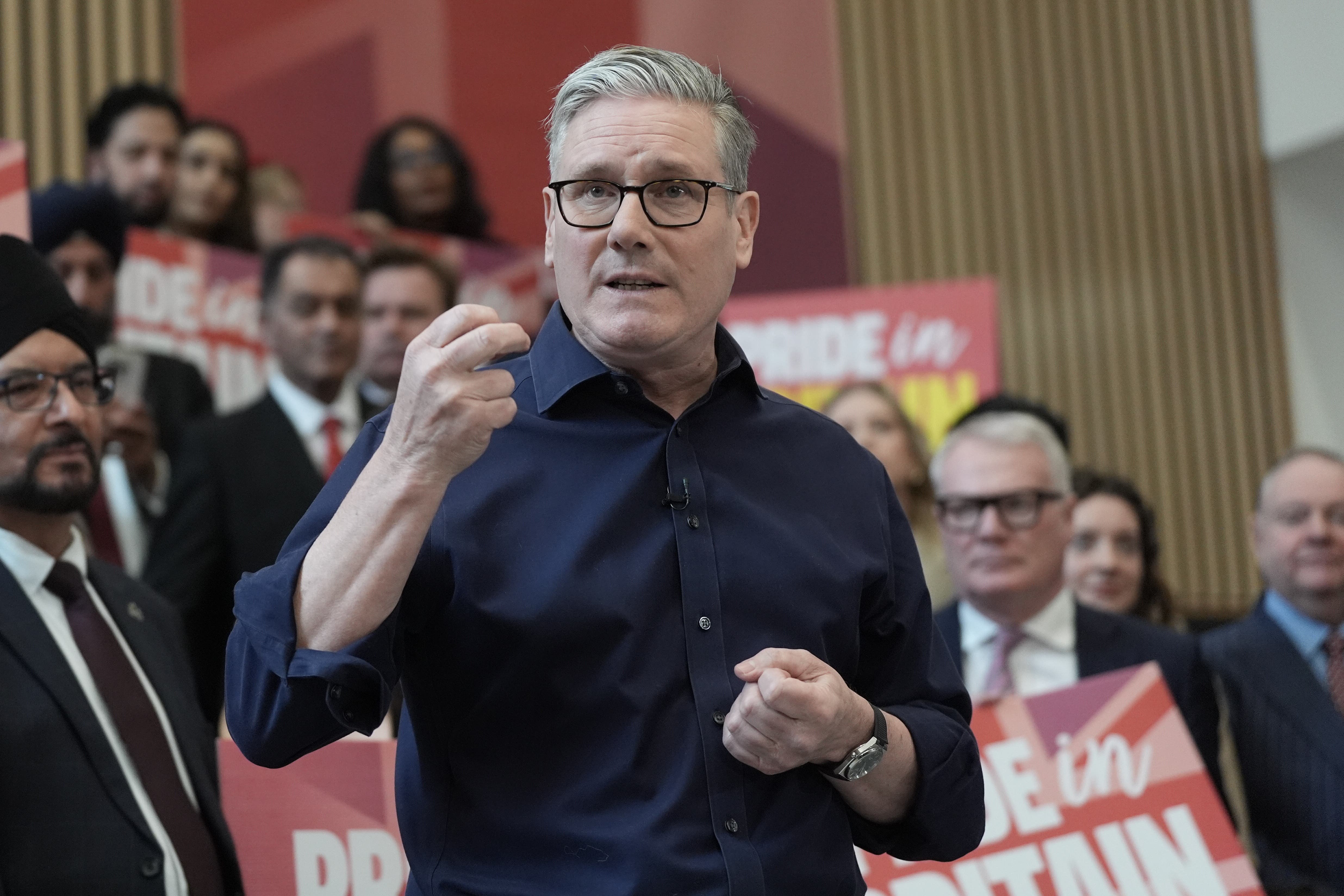 Keir Starmer is hosting business chiefs to consider the impact of the Iran war