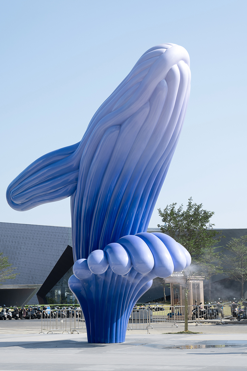 9 metre stainless steel whale sculpture installed in zhanjiang china by ferdi b dick 1