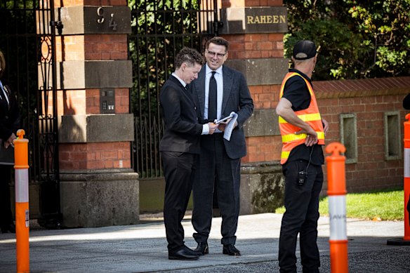 Karl Stefanovic arrives at Raheen ready to emcee Anthony Pratt’s annual party.