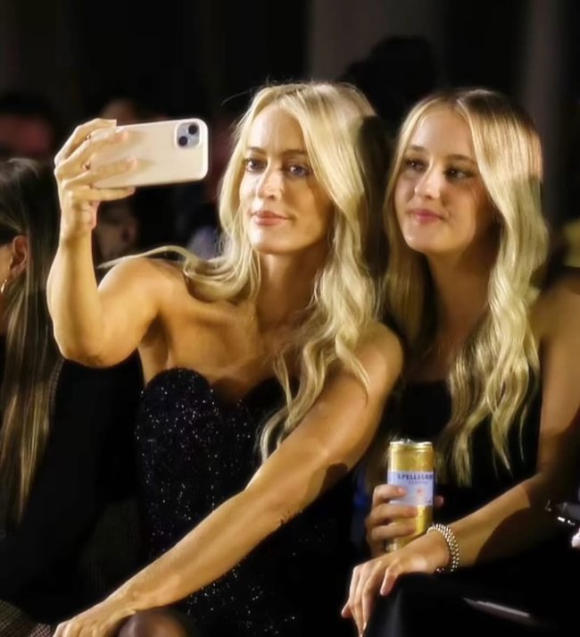 Jackie O with her daughter, Kitty. 