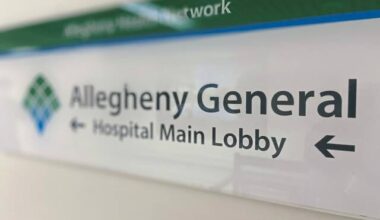 Sen. Dave McCormick, NIH Director Jay Battacharya tour Pittsburgh medical, research facilities