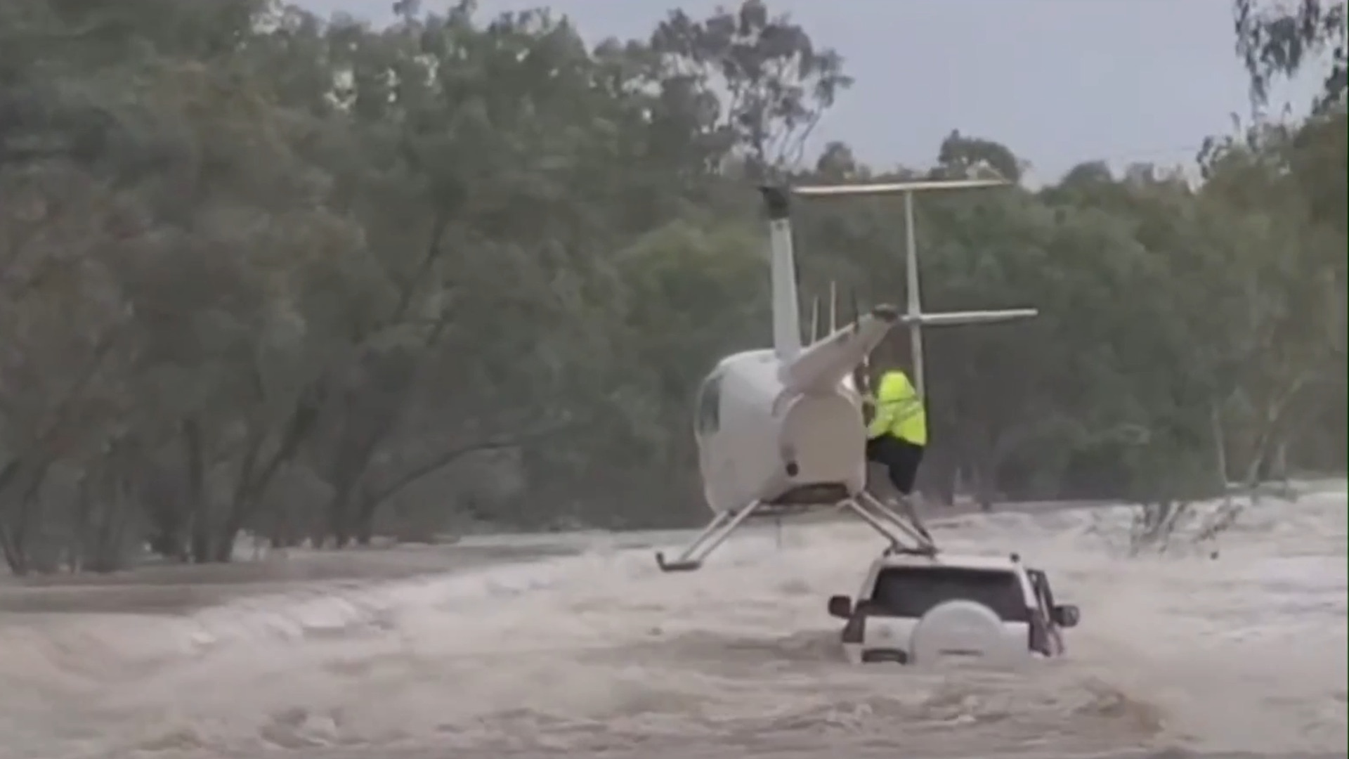 Helicopter pilot pulls off daring rescue amid NT flooding