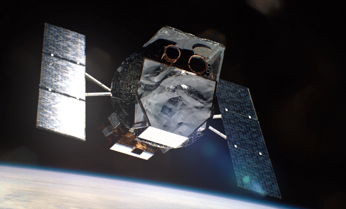 A Nasa Spacecraft Is Falling Toward Earth, Now A High Risk Rescue Effort Is Trying To Catch It In Time