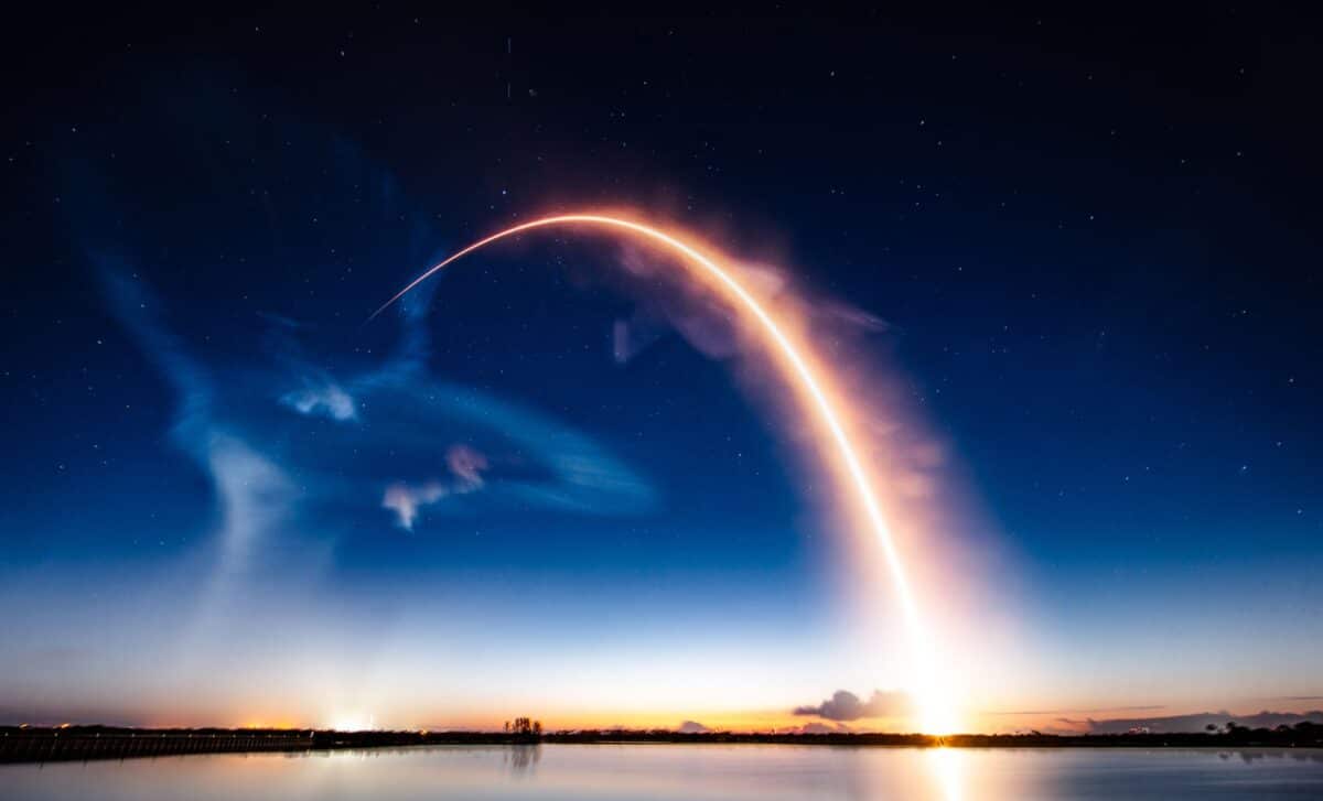 A Spacex Rocket Created One Of The Strangest Sky Phenomena A Giant Glowing “jellyfish”