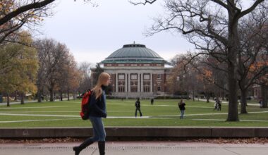 Record-high Illinois university workers opt-out of pensions