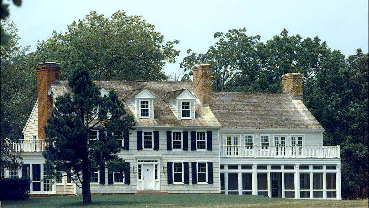 Alec Baldwin's Hamptons house
