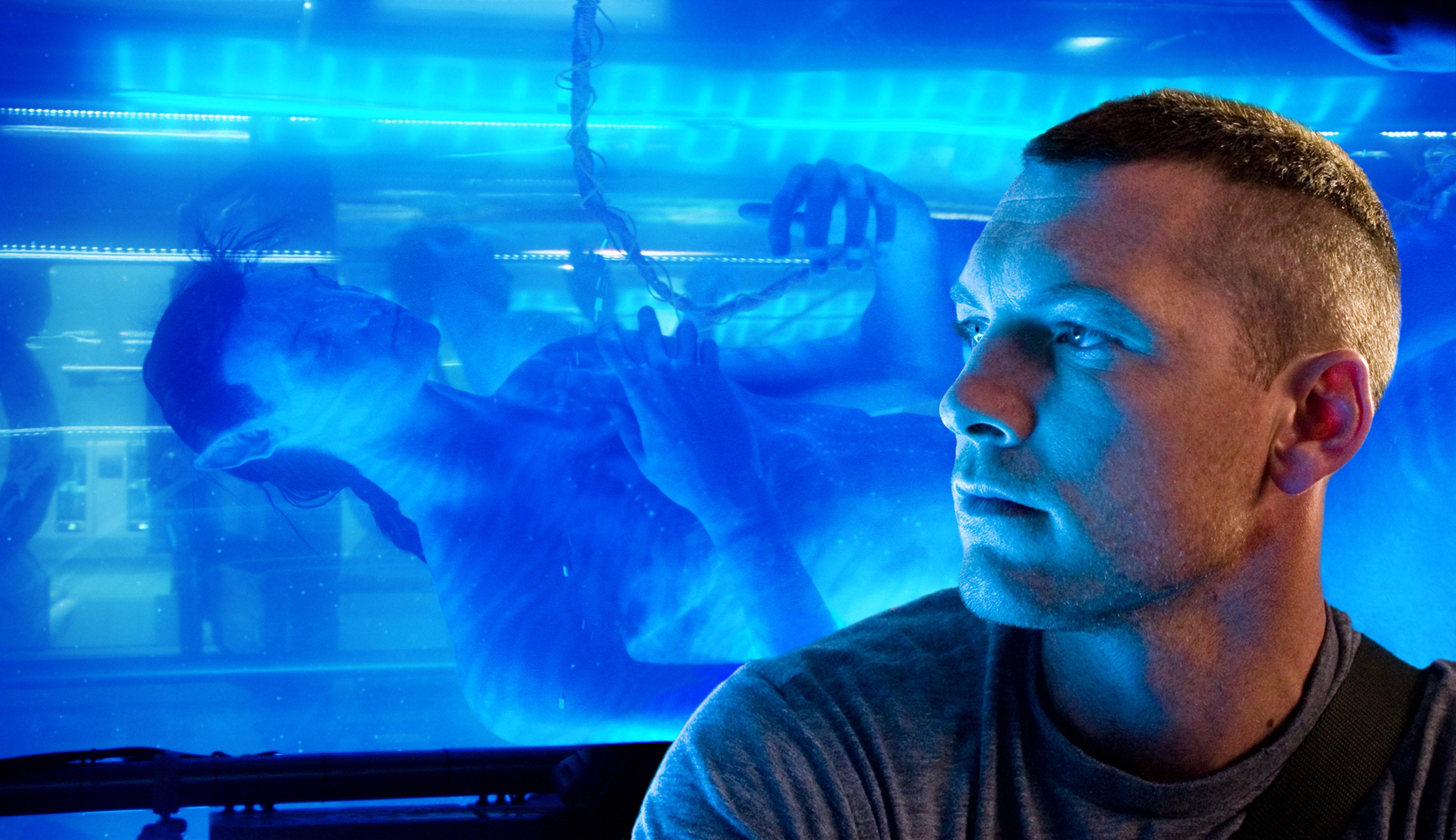 Sam Worthington meets his avatar body in the original ‘Avatar’