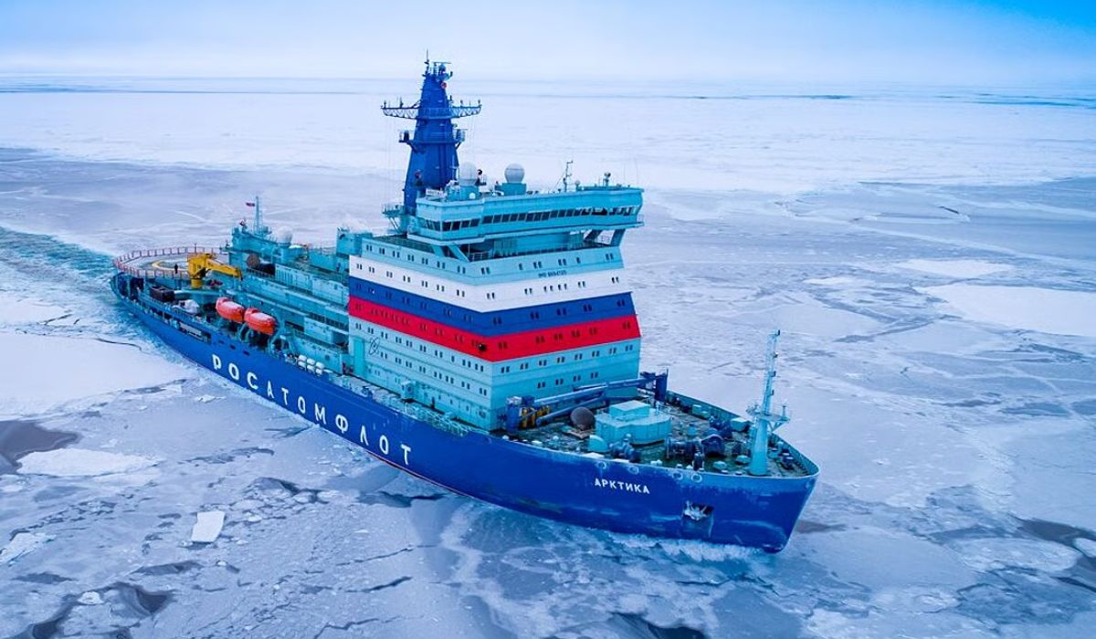 Meet the Yakutiya, the Project 22220 nuclear icebreaker created to open routes in the Arctic and support navigation on the strategic Maritime Route. (Image: Reproduction)