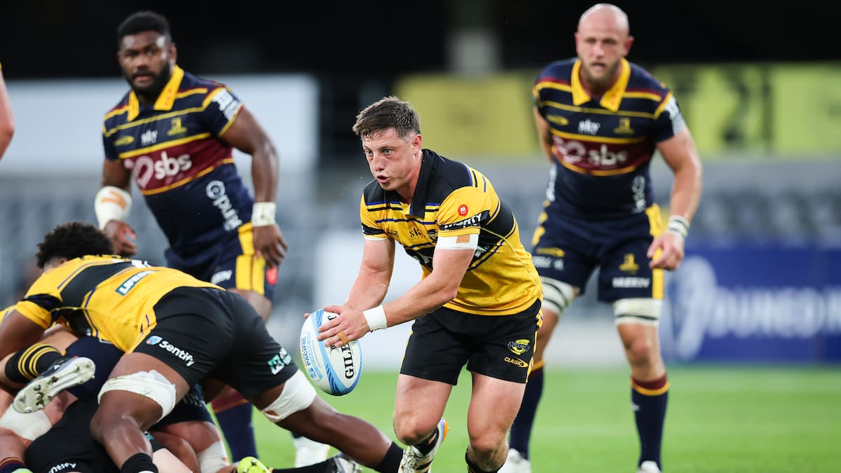 Highlanders vs Hurricanes player ratings: All Blacks playmakers shine in Super Rugby rout