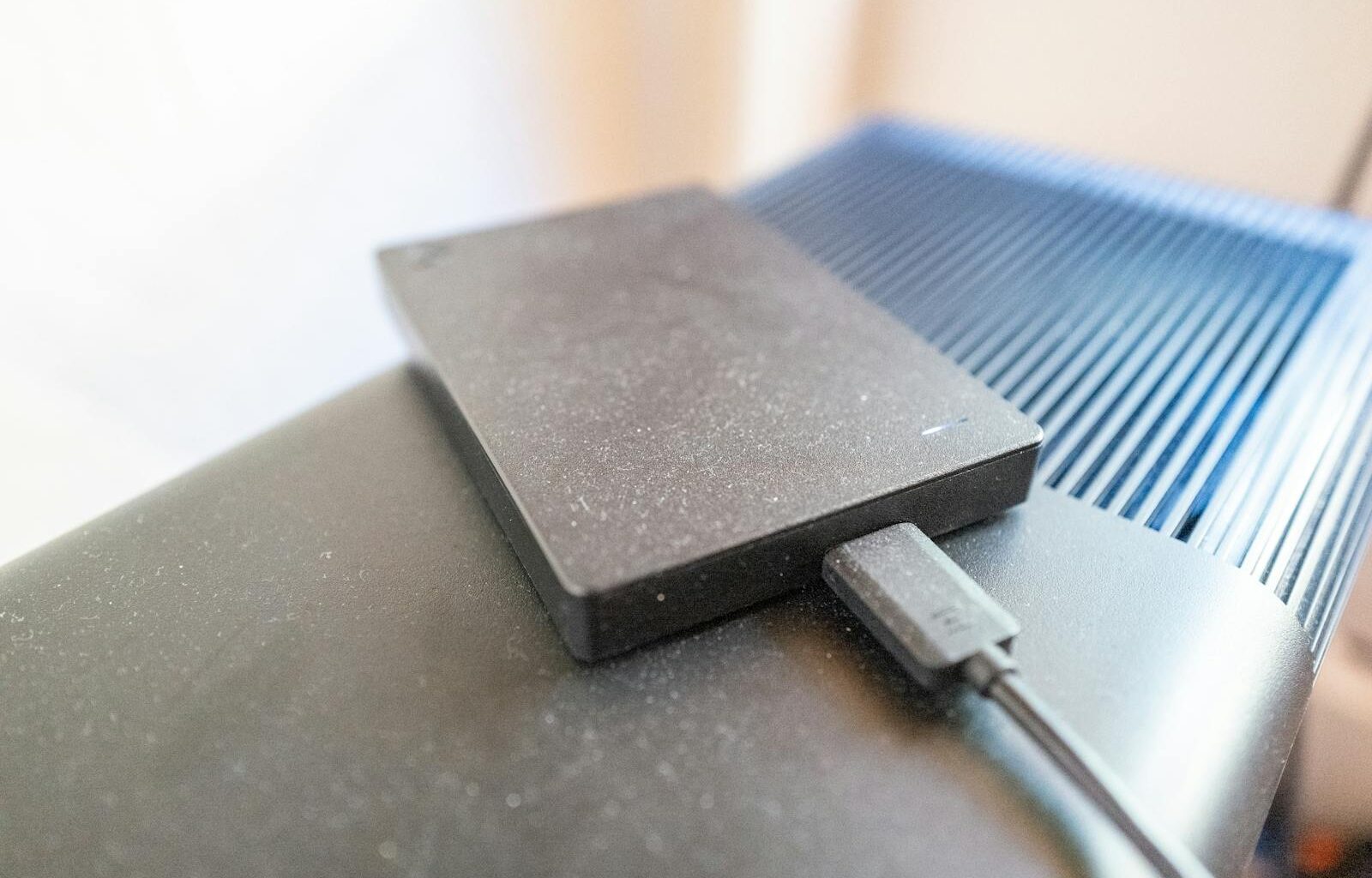 Memory, optical, and AI-construction stocks dive as embattled SaaS stocks rebound