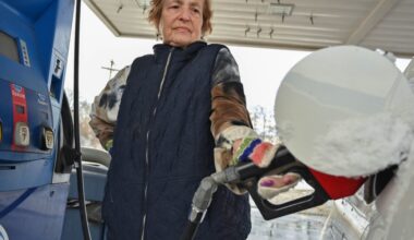 Recession odds hit 49% for next 12 months says Moody's Mark Zandi