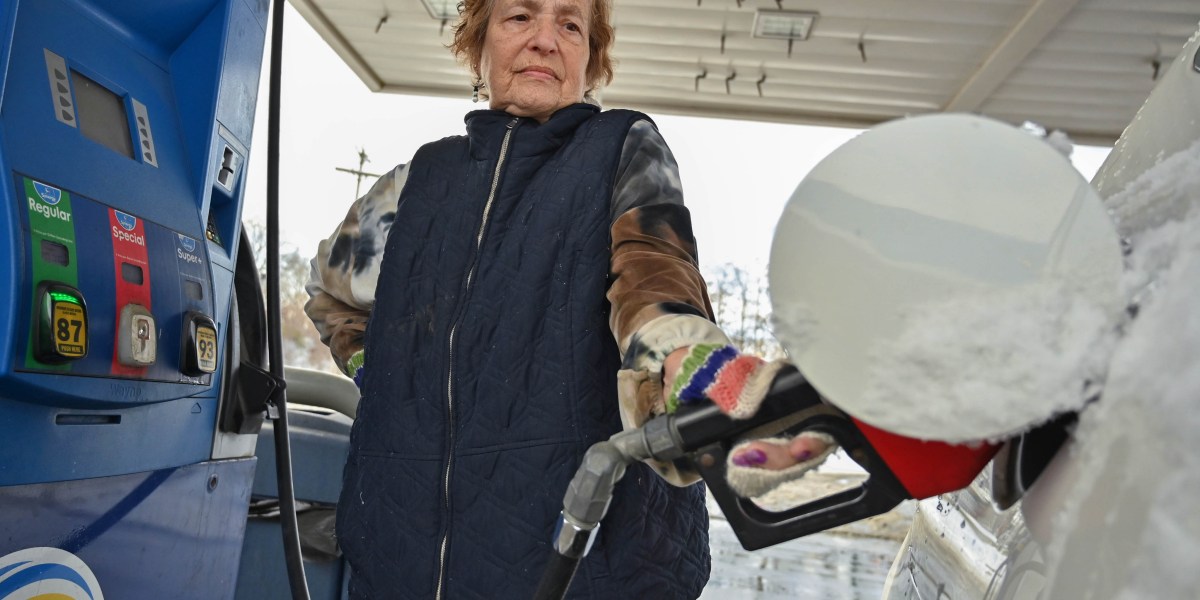 Recession odds hit 49% for next 12 months says Moody's Mark Zandi