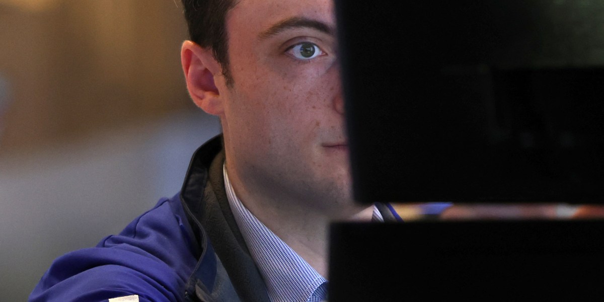 Scott Galloway wants the stock market to crash. Gen Z is already betting like it will