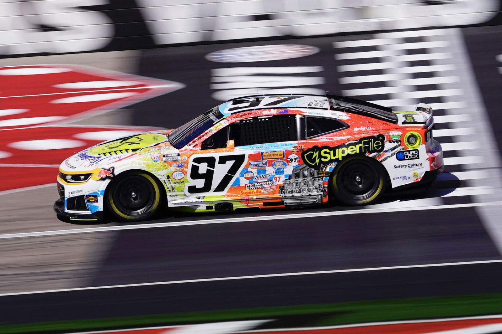 Damage leaves van Gisbergen last in Las Vegas