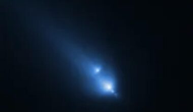 Hubble catches comet breaking apart by accident