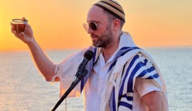 As Americans drink much less wine, kosher demand stays strong