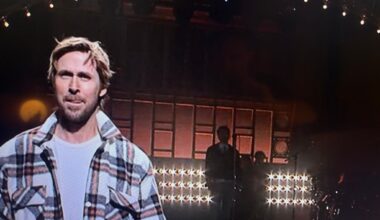 Ryan Gosling Crashes Harry Styles’ ‘SNL’ Musical Performance