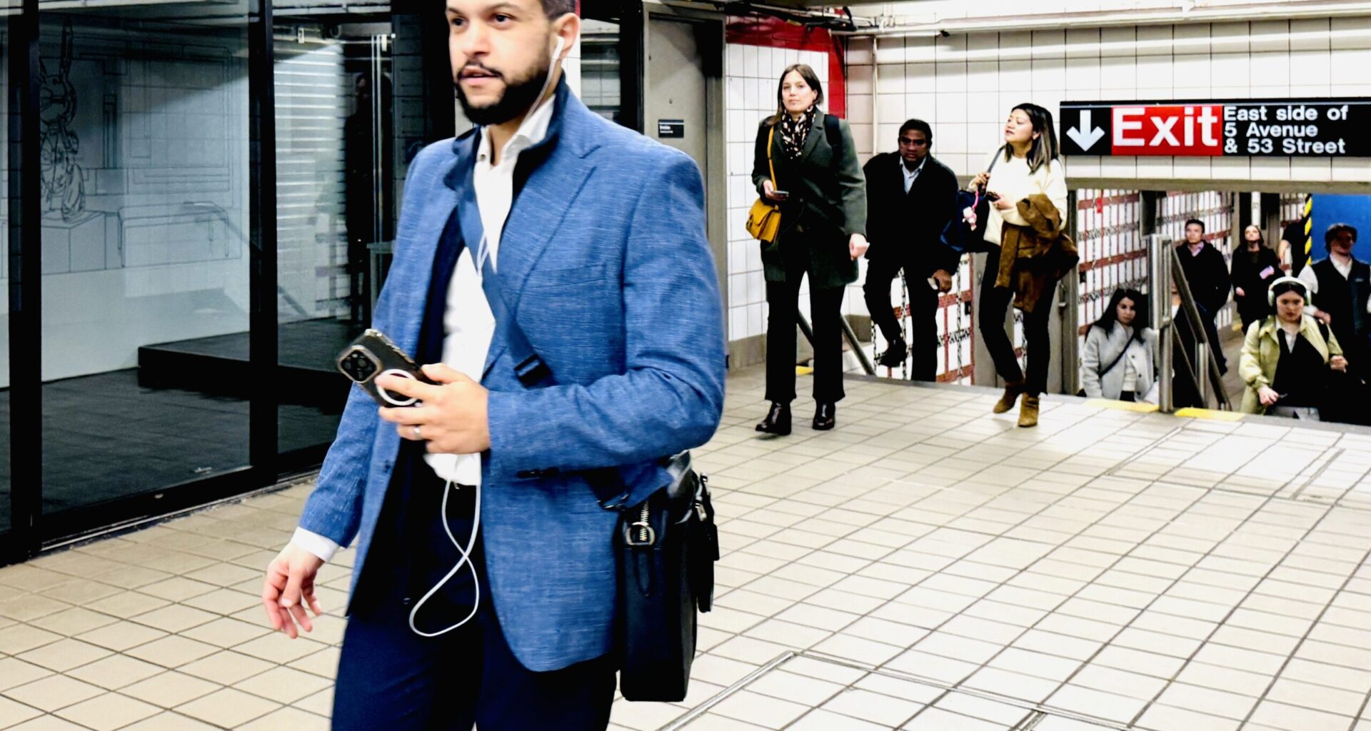 Our Critic’s Favorite Show This Month Is Hidden in a Subway Station