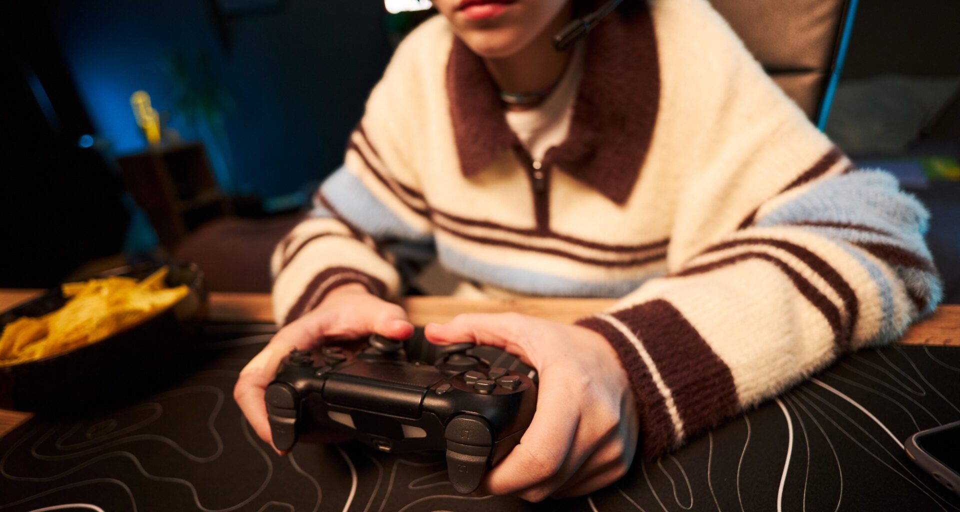 Review: A Critical Appraisal of the Links Between Video Gaming, Lifestyle Factors, Diet and Eating Behaviour: A Narrative Review. Image Credit: Dragon Images / Shutterstock