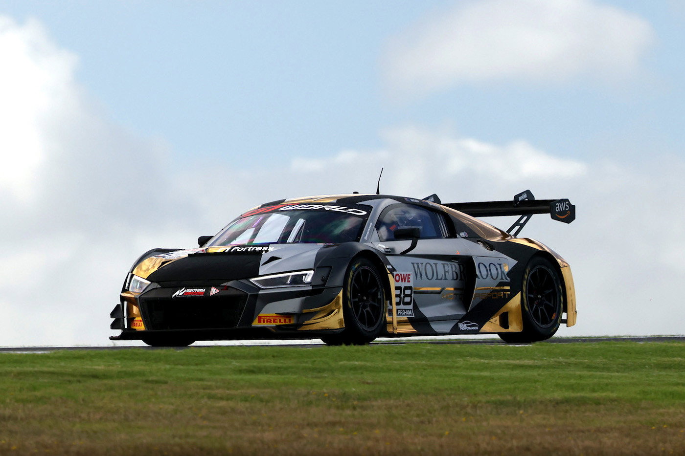 Wood tops GT World Challenge Phillip Island practice