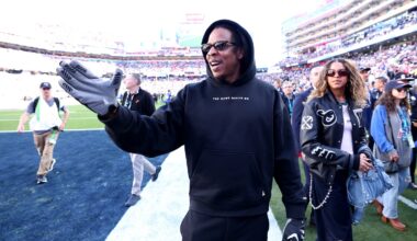 Jay-Z Defends Billionaires