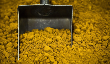 Nigeria's central bank boosts reserves with new locally mined gold, holdings hits $3.5 billion