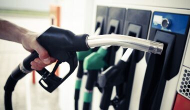 Auckland fuel can sell out: Motorists stock up as petrol prices surge