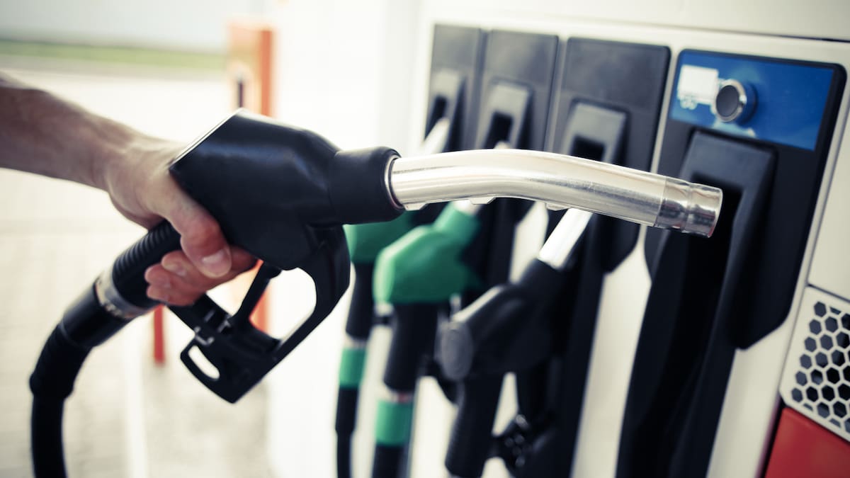 Auckland fuel can sell out: Motorists stock up as petrol prices surge