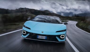 Can the high-revving V8 Lambo Temerario compare to the old nat-asp V10?