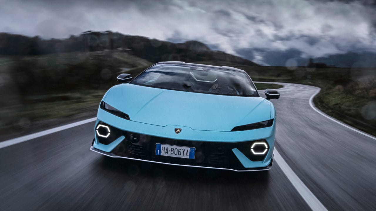 Can the high-revving V8 Lambo Temerario compare to the old nat-asp V10?