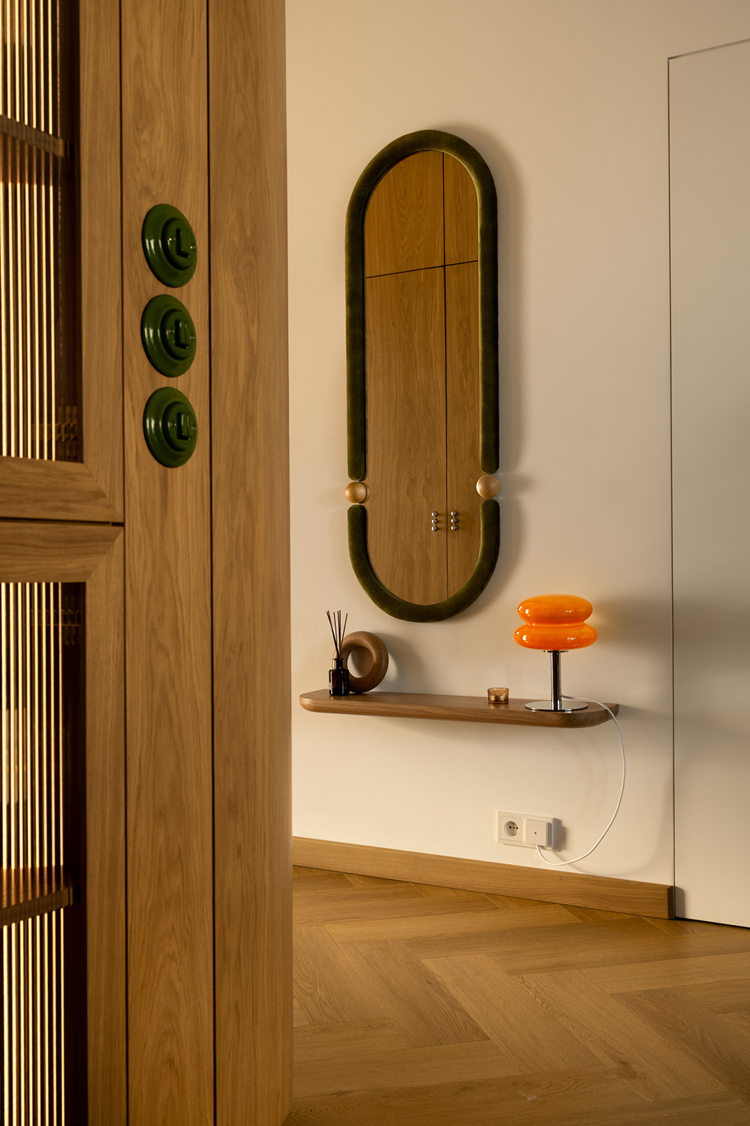 entry area with mirror and slim shelf