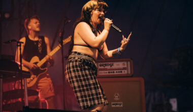 Lola Young plays first full show since touring break, says she “can’t wait to put new music out”